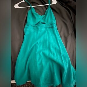 Very flattering green dress